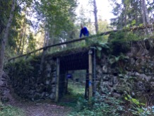 An old corkscrew road and bridge once linked Oslo to Sarabråten, a recreational area of the Østmarka developed in the 1850s by Thomas J. Heftye. He brought lots of famous folks here, including Henrik Ibsen and King Oskar I of Sweden and Norway.